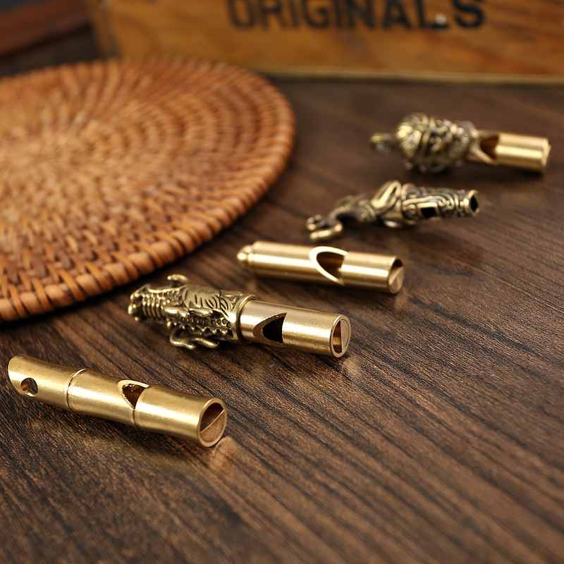 Brass whistle keychain pendant coach pure copper faucet whistle outdoor metal crafts small commodity accessories