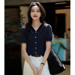2025夏季新款v领短袖藏青色针织衫女法式时尚轻奢设计感气质上衣