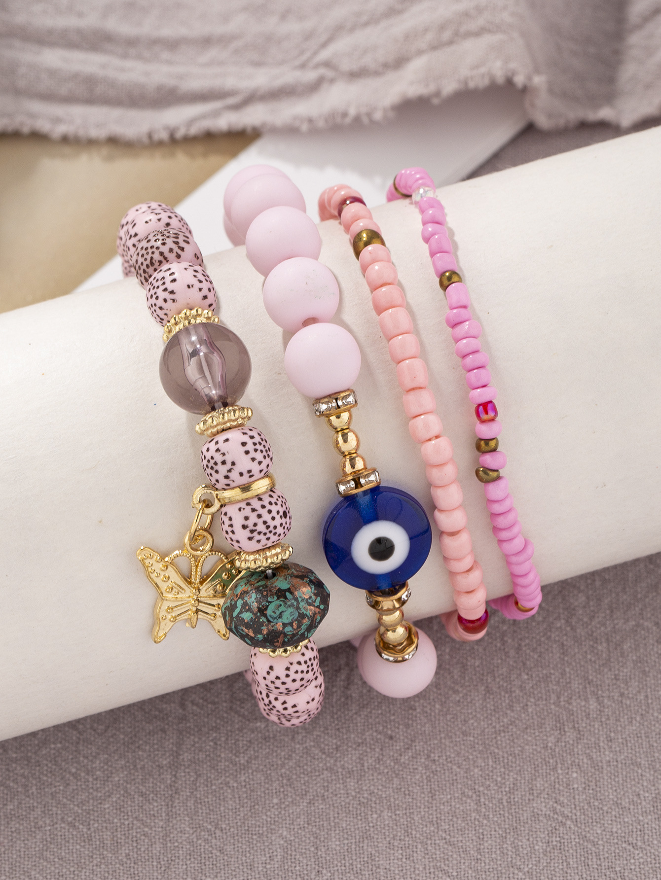 Style Vintage L'oeil Du Diable Papillon Arylique Alliage Perle De Rocaille De Gros Bracelets display picture 6