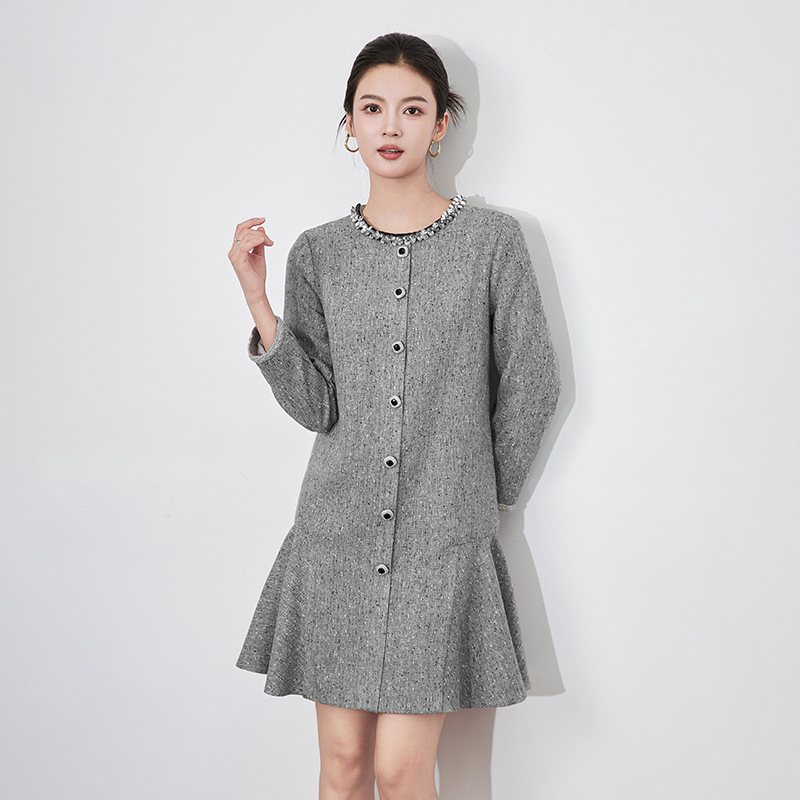 2433406-Shenzhen Nanyou Fashion Heavy Industry Silver Beaded Sequin Fishtail Skirt Slimming Small Fragrance Dress