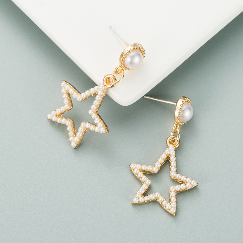 Pearl Fashion Hollow Five-pointed Star Earrings display picture 4