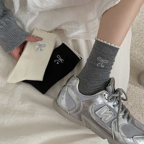 精梳棉泡泡口银丝蝴蝶结女夏季百搭刺绣中筒袜吸汗堆堆袜灰色袜子