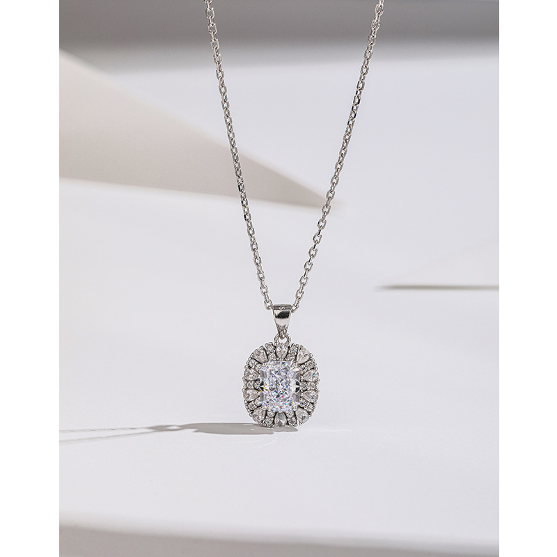 S925 plata esterlina hielo flor corte collar cuadrado para las mujeres Luz de lujo de alto grado temperamento nicho de alto carbono diamante colgante clavícula cadena
