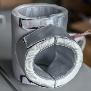 Manufacturers produce three-way heating clothing pipe valve insulation heating sleeve non-standard production electric heating detachable