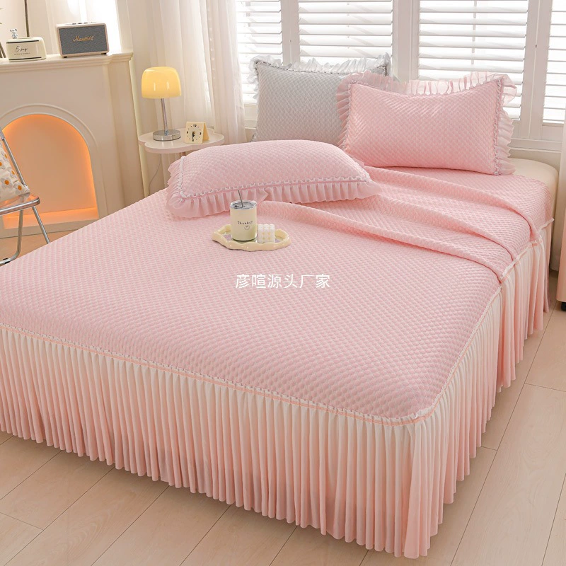 Охлаждающий коврик Bingdoudou из ледяного шелка, комплект из трех предметов, новая летняя постираемая в машине постельная юбка, стиль 1,8, мягкий коврик с кондиционером для кровати.