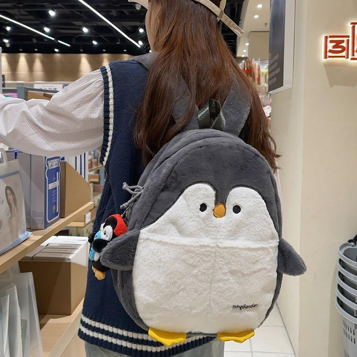 毛绒卡通书包女萌妹可爱小海豹双肩包女学生软萌毛茸动物背包秋冬