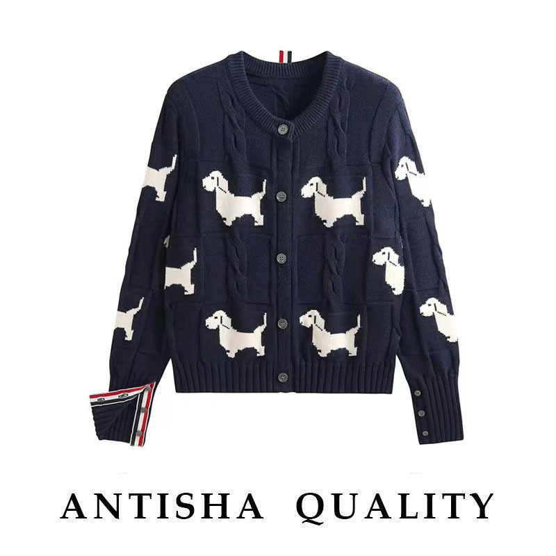 Cardigan with a round collar