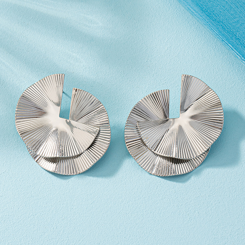 2023 nuevo diseño torcido pendientes de moda personalidad Internet celebridad exagerada versátil accesorios cena joyería del oído