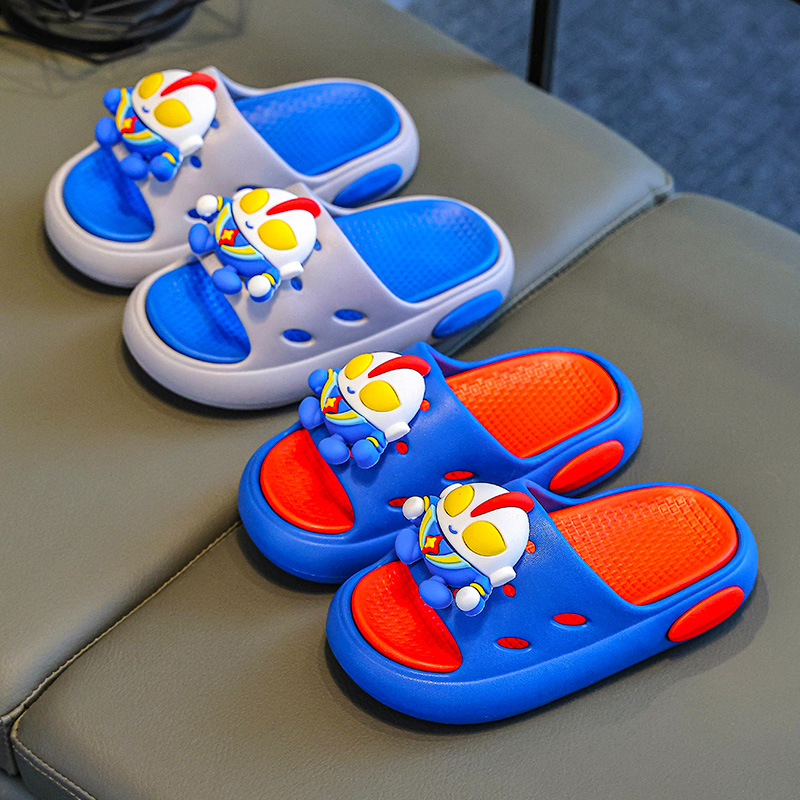Zapatillas de verano para niños Ultraman antideslizantes para hombres, niños y niñas en casa, zapatillas de fondo suave de dibujos animados para bebés