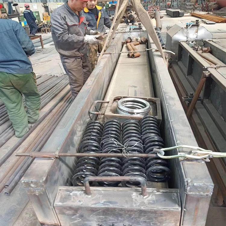 Suministro automático ajustable máquina de chimenea de cemento edificio residencial máquina de chimenea de escape de humo máquina de formación de tubería de humo