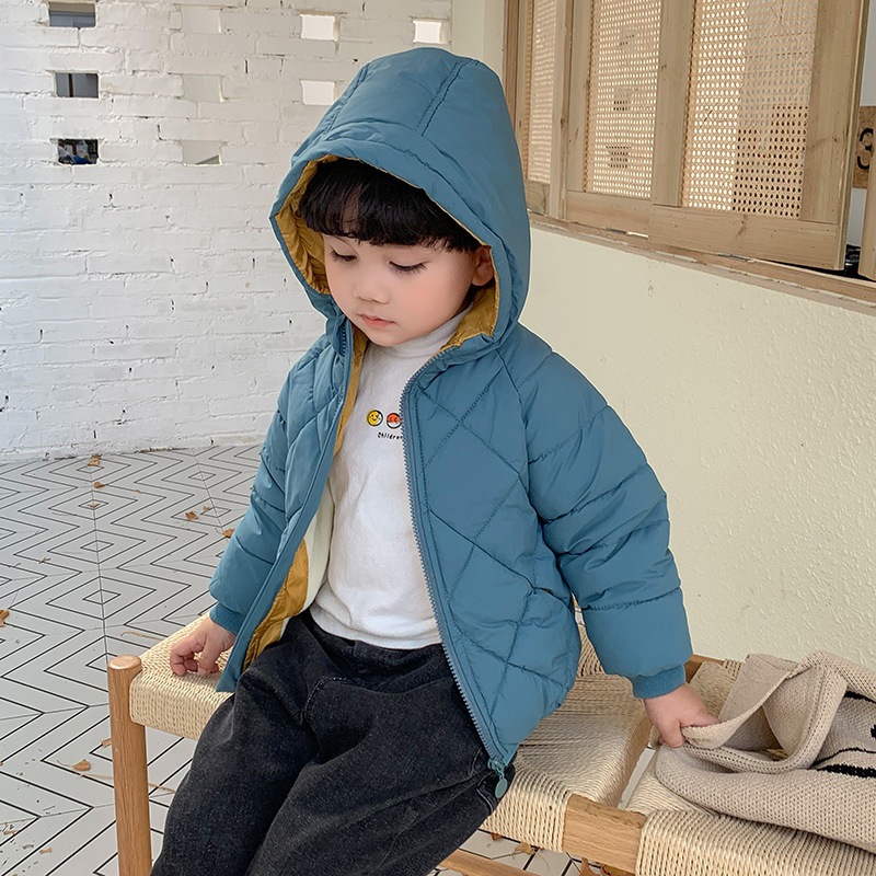 Abrigo acolchado de algodón para niños de otoño e invierno para niños y niñas Abrigo con capucha engrosada forrado de vellón estilo coreano Abrigo acolchado de algodón para niños corto