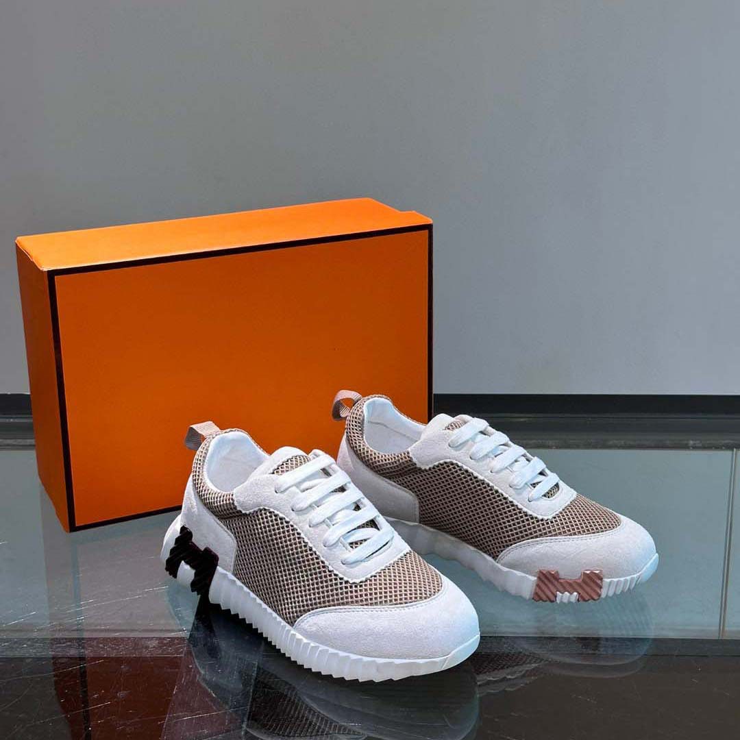 Summer fashionable breathable sneakers with shoelaces for leisure…