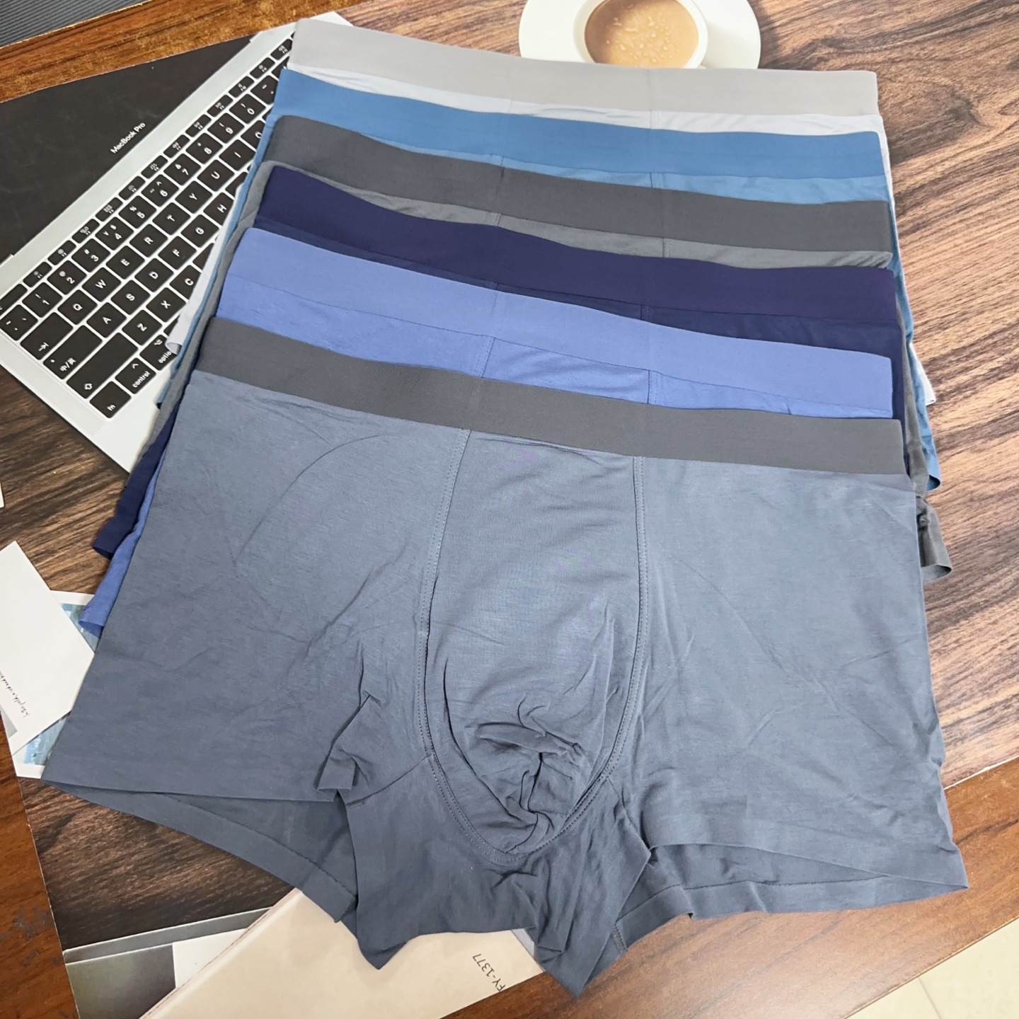 Pickable Size 60 Count Modal Seamless Men's Boxer Briefs Four-Corner Mulberry Silk 5A Antibacterial Crotch Men's Boxer Briefs Wholesale