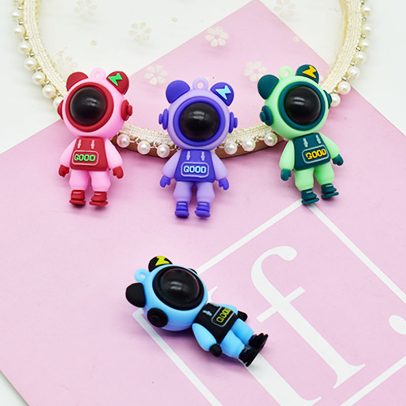 Молния несет четырех цветов, распределенных случайным образом