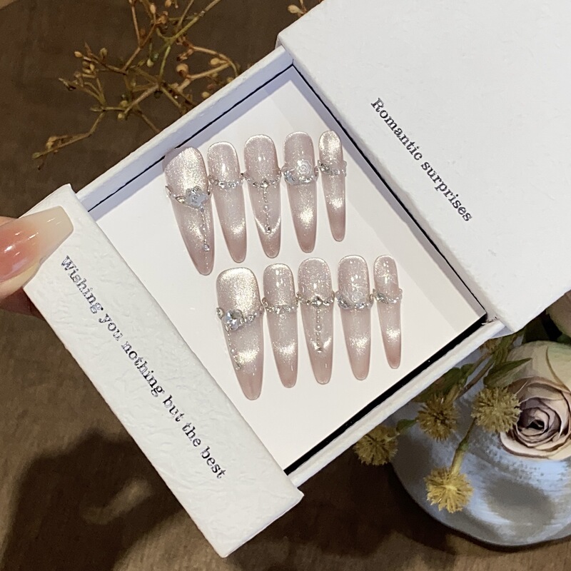 [Dream of the End of the World] Advanced Chain Diamond Cat's Eye Three-Dimensional Relief Rose Flower Dream of the End of the World Nail Patch