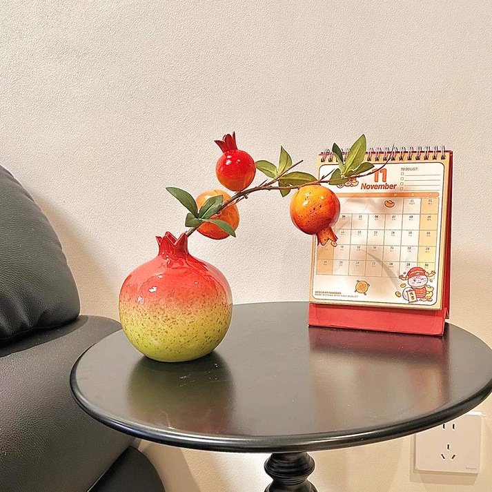 Pomegranate vase + 3 small pomegranates orange