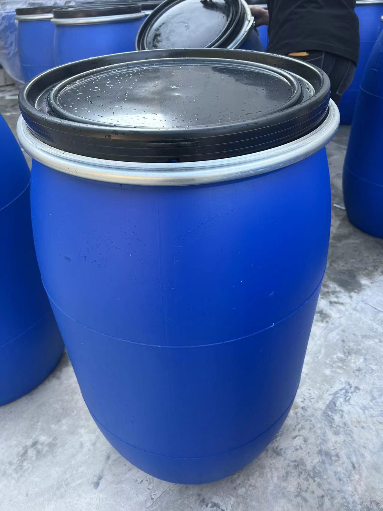 二手200升法兰桶 铁箍桶 抱箍桶 大开口 发酵或用来打药成色9成新