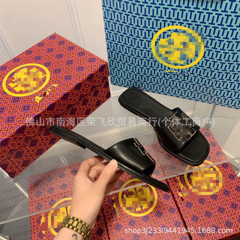 Comercio exterior TB hogar 2024 zapatillas planas huecas desgaste exterior de las mujeres Sandalias de tacón alto de moda Zapatos de una sola capa de piel de oveja alta de una línea