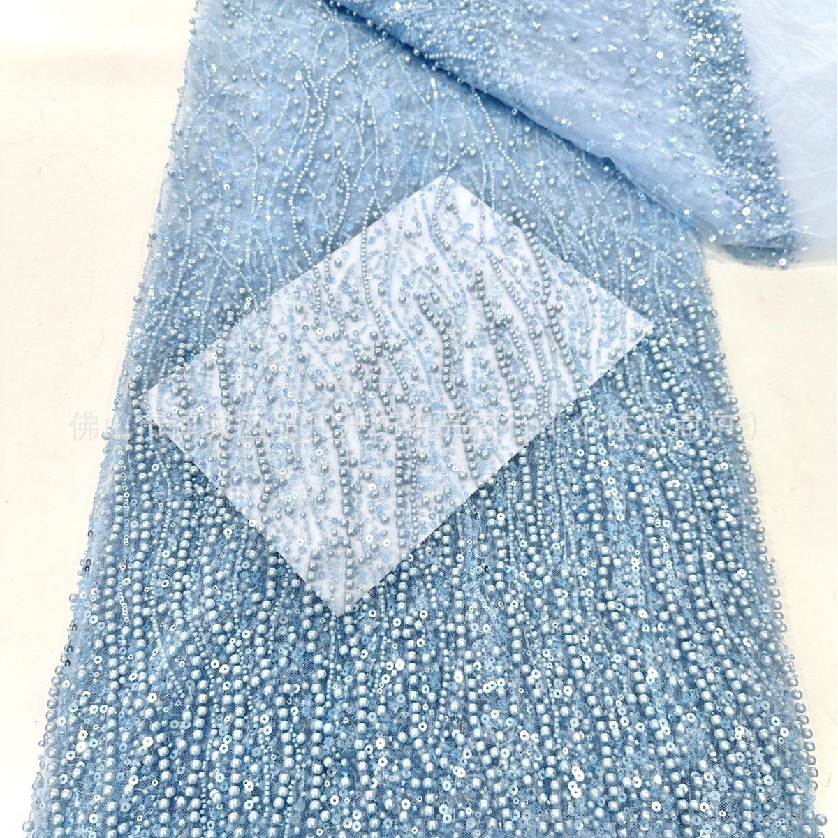 Tejido de bordado de malla de alta fijación vestido de boda tela de moda tamaño de perla serie de fabricantes en stock image 1