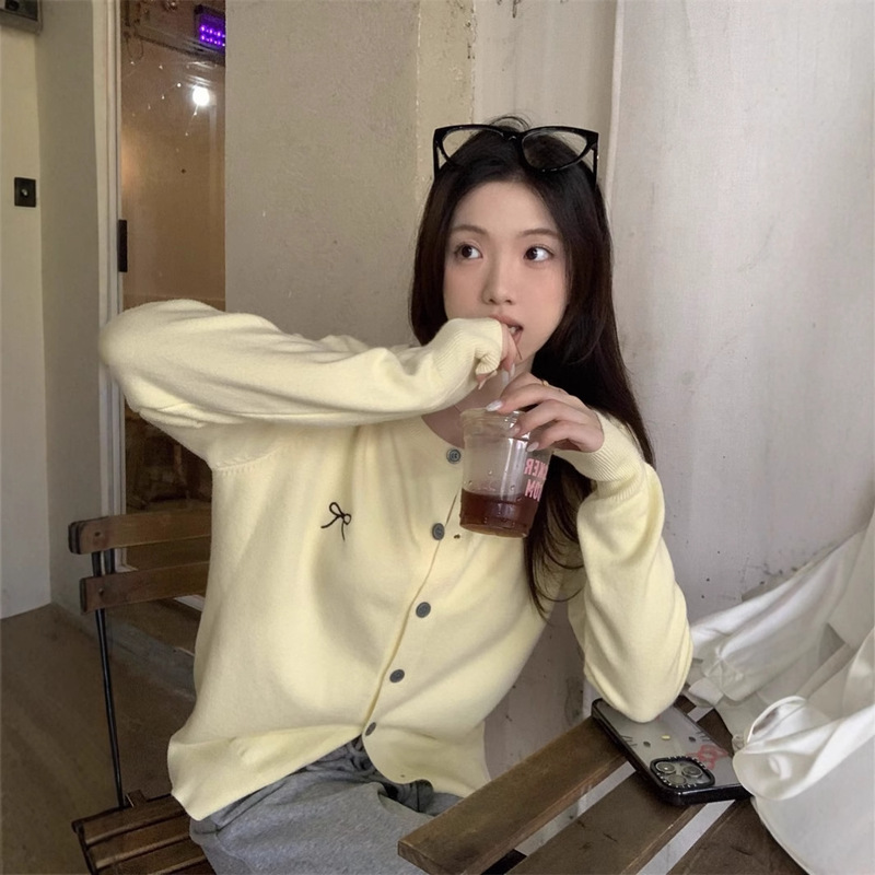 PPHOME Gentle Bow Embroidered Round Neck Knitted Cardigan Women's Autumn Soft Waxy Outer Wear Inner Sweater Jacket