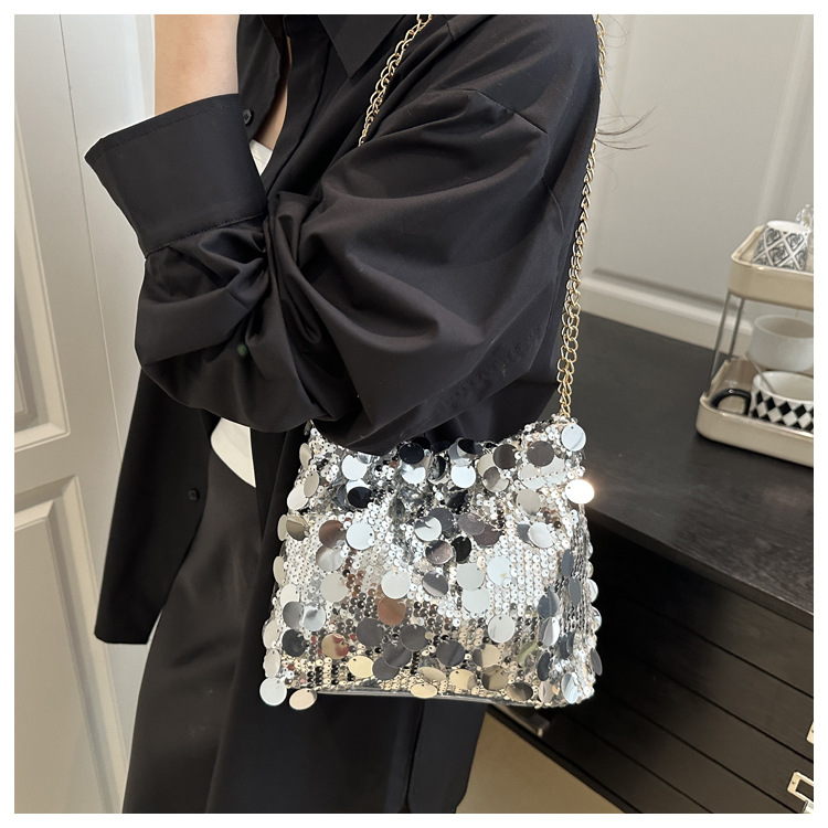 315g Weight Polyester Lining Material Chain Fashion Element Magnetic Buckle Closure Type Single Shoulder Strap Strap Type Crossbody Bag Bags Type Holiday, Daily Occasion Sequin Material Women's Backpack Backpack Solid Color Pattern All Seasons Season Women's Gender Elegant, Classic Style Style Bucket Shape Women's Sequin Solid Color Elegant Classic Style Chain Bucket Magnetic Buckle Crossbody Bag 3