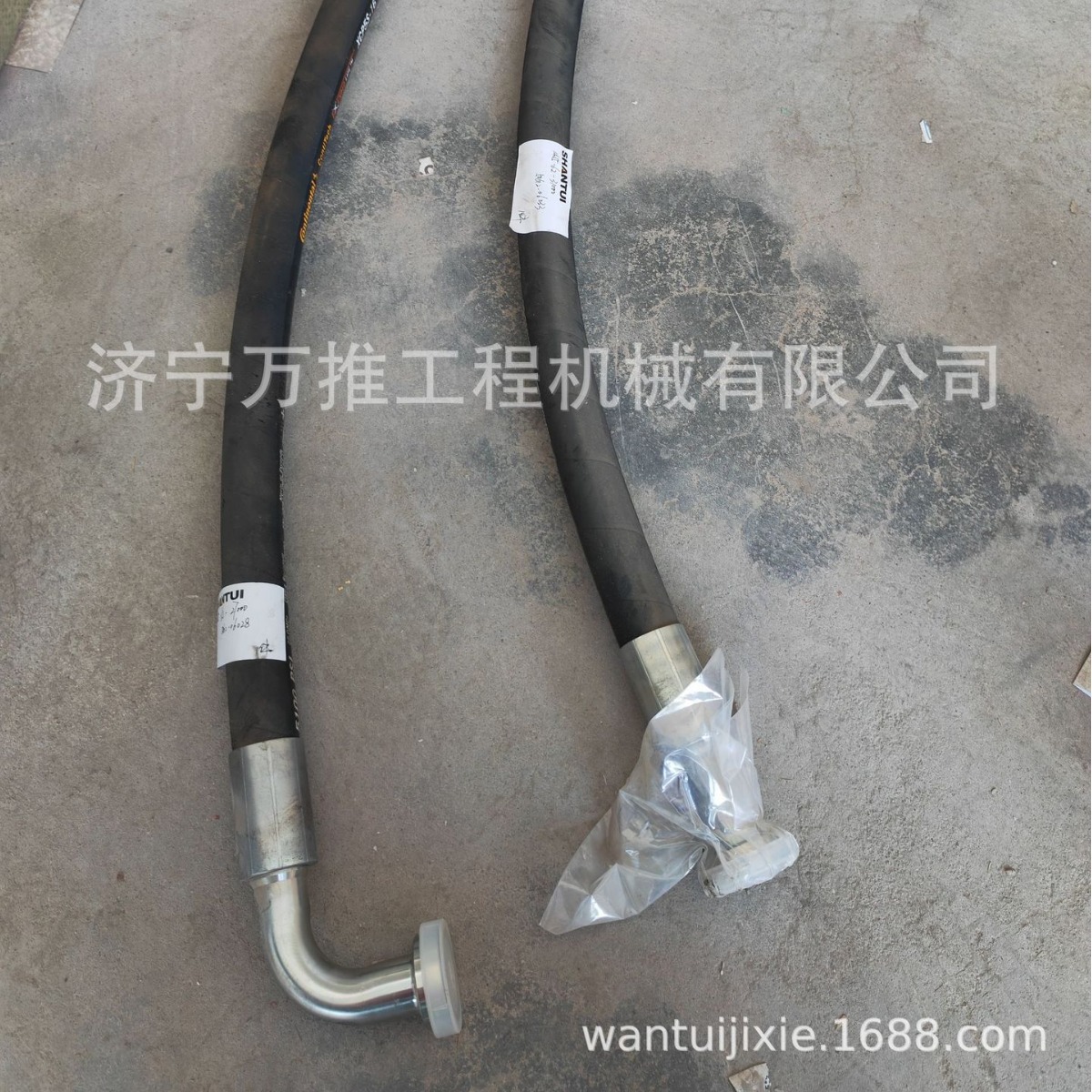 山推SL58H工作阀中间油管  装载机配件1455-62-31000