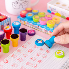 Children's reward small seals. Teachers use cartoon cute expressions to comment, encourage, praise and reward kindergarten stamps.