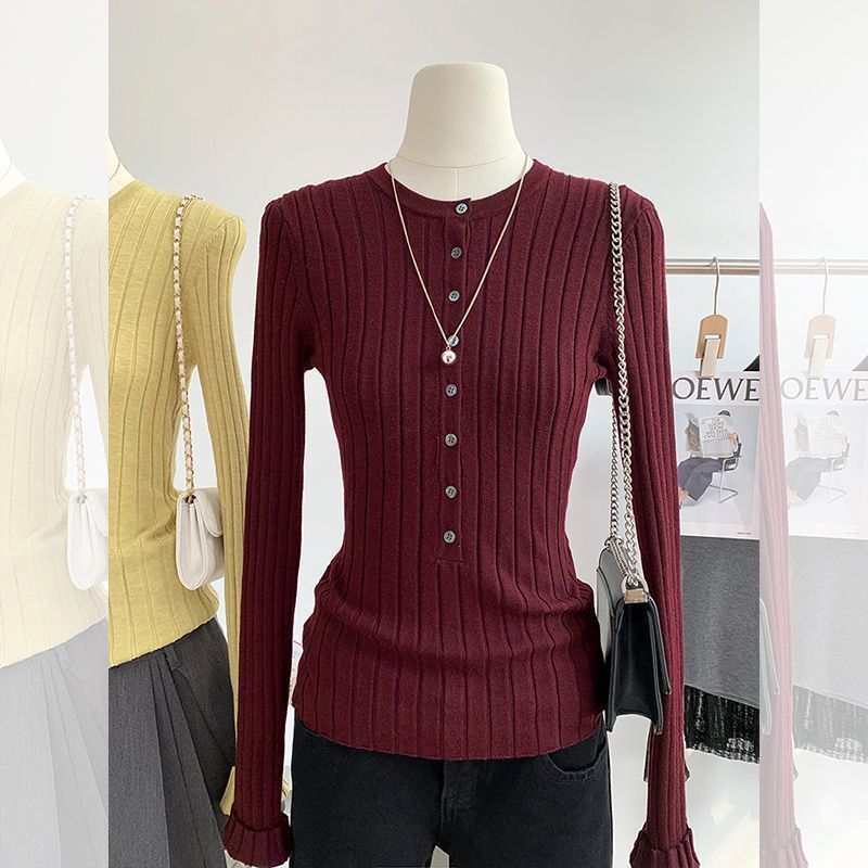 2025 New Autumn and Winter Korean Style Burgundy Low Round Neck Access Control Button Design Long-Sleeved Knitwear Tops for Women