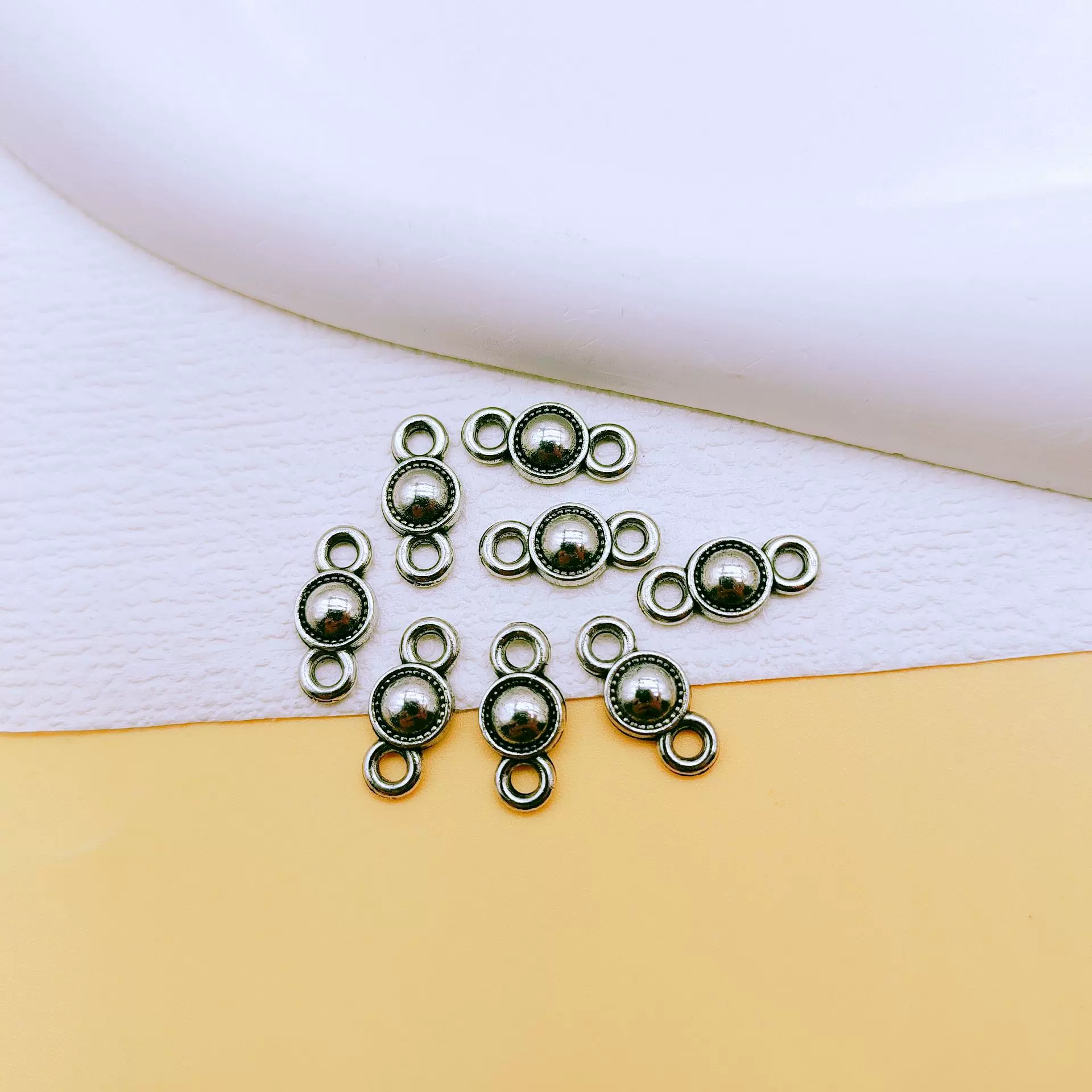 复古做旧古银双孔圆盘 多孔合金挂坠头 DIY项链连接配件