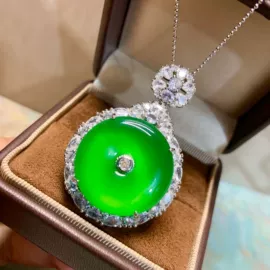 玉器工艺品;吊坠;手镯