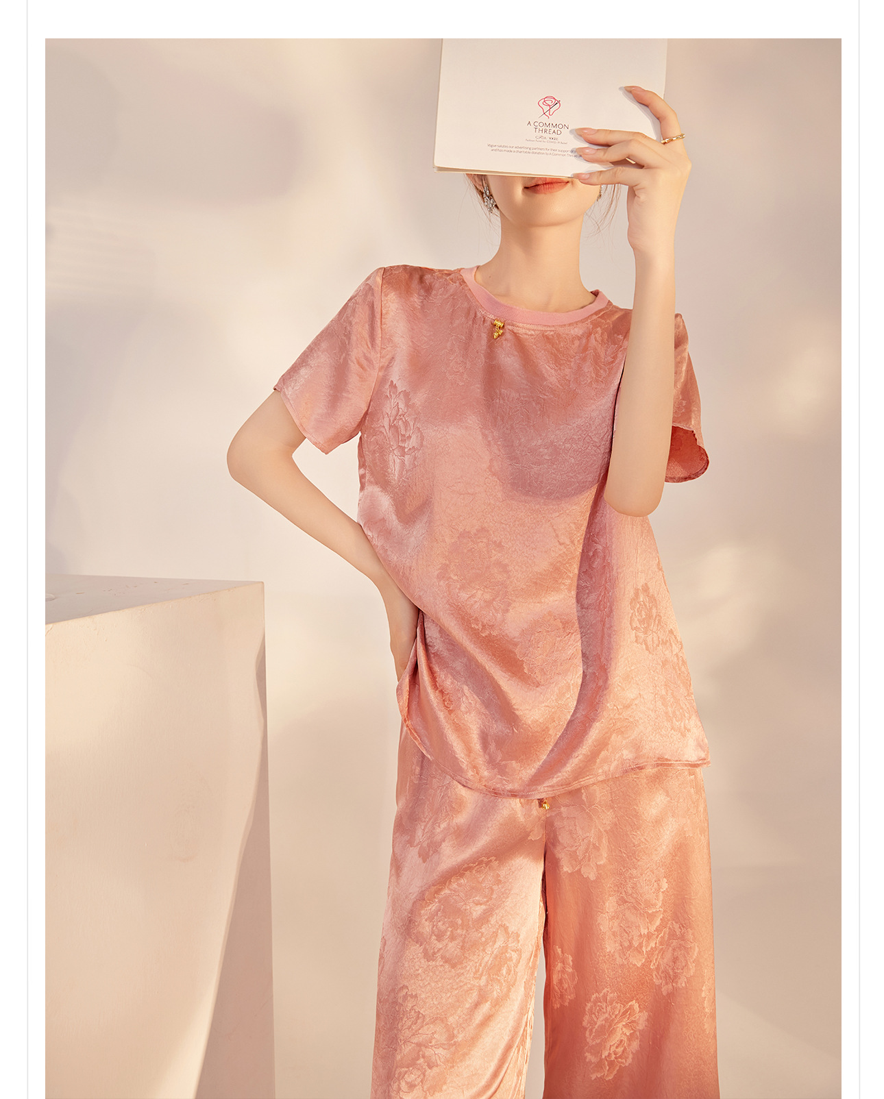 Áo kiểu Trung Quốc mới tay ngắn thêu hoa văn jacquard vải acetate thon gọn — Màu đen, Màu vàng, Màu hồng, Màu mơ chi tiết 16