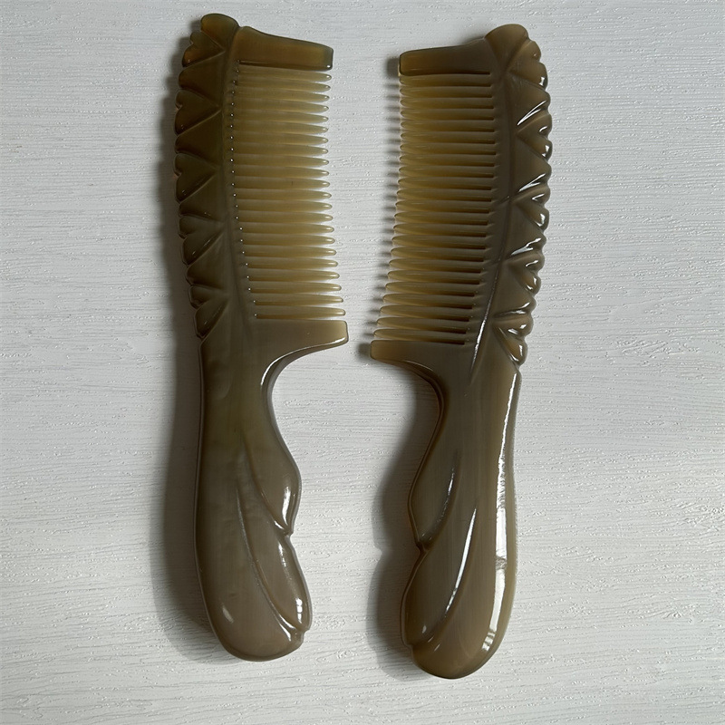 Horn Comb Massage Meridian Thick Handle Hair Comb 20cm Carved Gift Comb key features