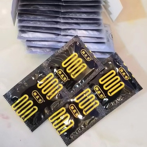 Dancing Star Ji Hyaluronic Acid Condoms 100 Pack Black Gold 001 Small Size 49mm Glossy Men for Adults