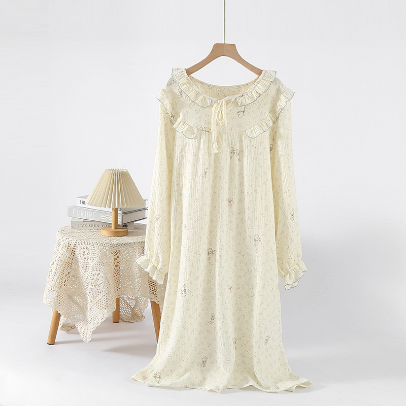 레이스가 달린 귀여운 토끼 - 잠옷