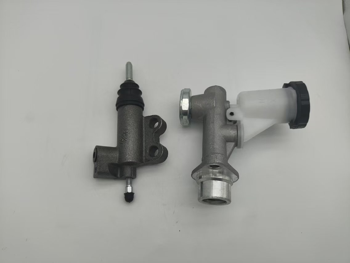 30610-VB000 30620-01J01 is suitable for Nissan Tule Y61 clutch master cylinder and clutch cylinder