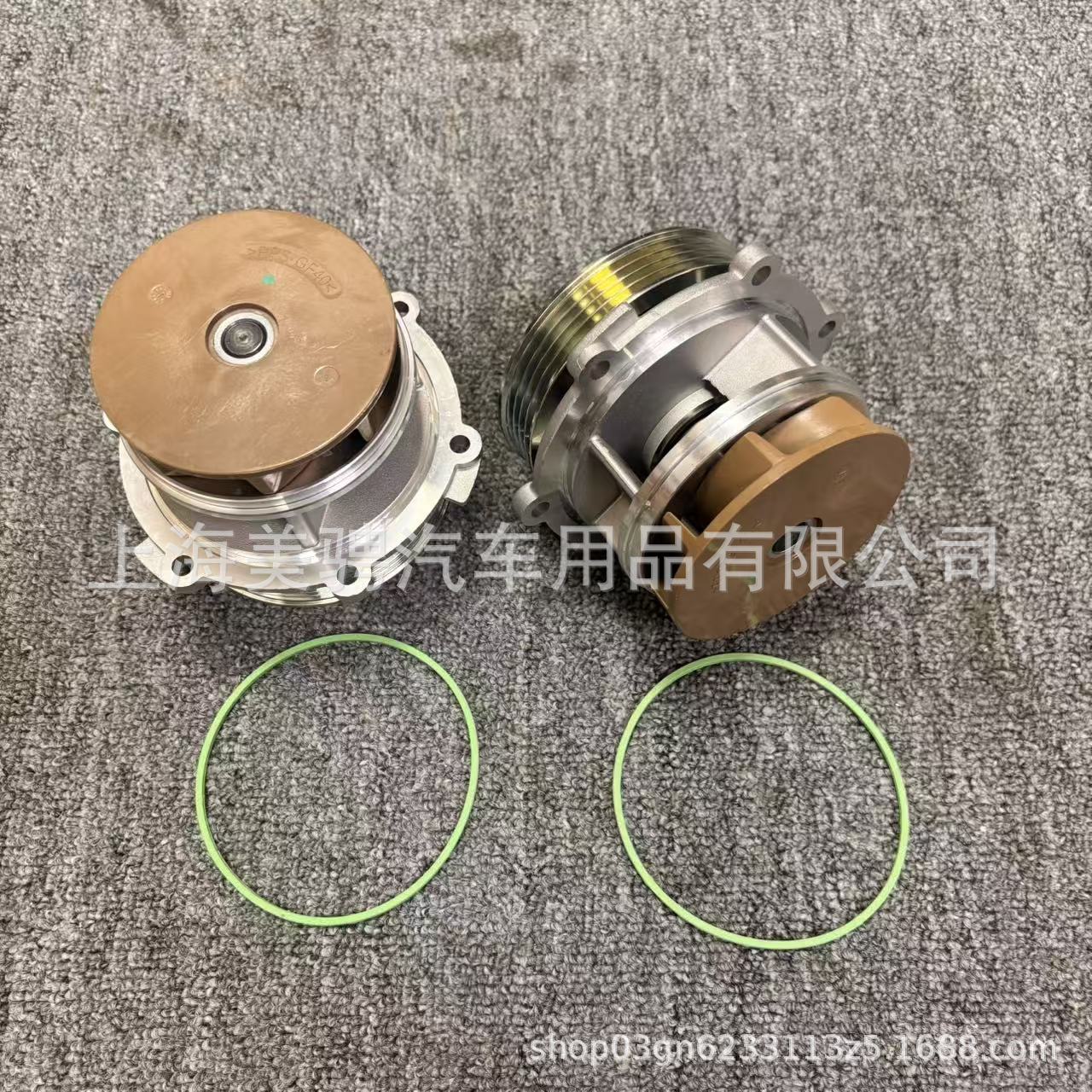 Suitable for Maserati Quattroporte GT Ferrari California engine water pump 000223400 922775