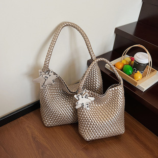 �羳�ֹ���������ɫ����ˮͰ��2026�¿�r�в˻@���ճ�Ҹ�����ذ�