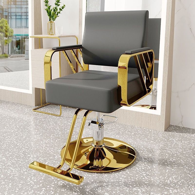 La peluquería se puede colocar especialmente en la silla de corte de pelo, la peluquería puede levantar y girar la silla de peluquería, la peluquería se puede teñir y raspar la silla.