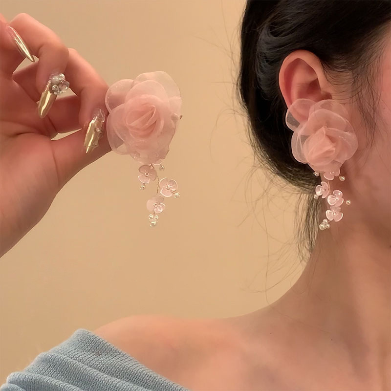 Pendientes de malla de pétalo de dopamina Pendientes de estilo de vacaciones junto al mar de estilo nuevo estilo caliente Pendientes de temperamento exagerado de todo fósforo al por mayor