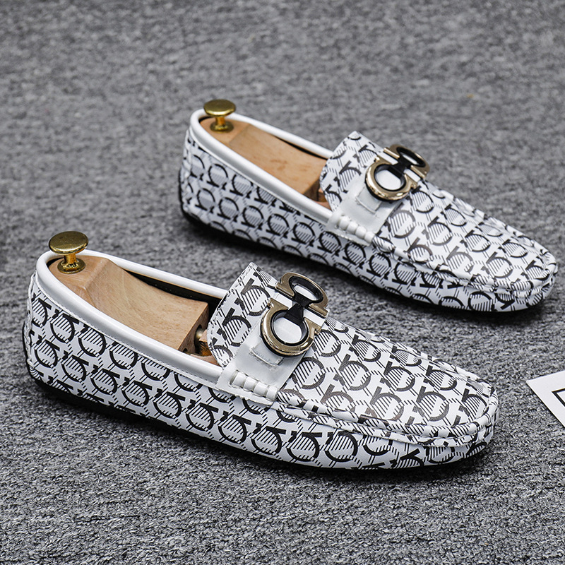 Gran muelle transfronterizo zapatos de guisantes de piel de vaca para hombres Estación europea Barbero moda Lefu zapatos de cuero nuevos para jóvenes