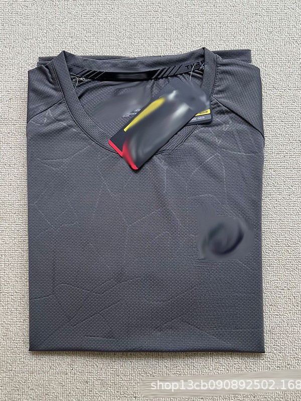Item thumbnail 5