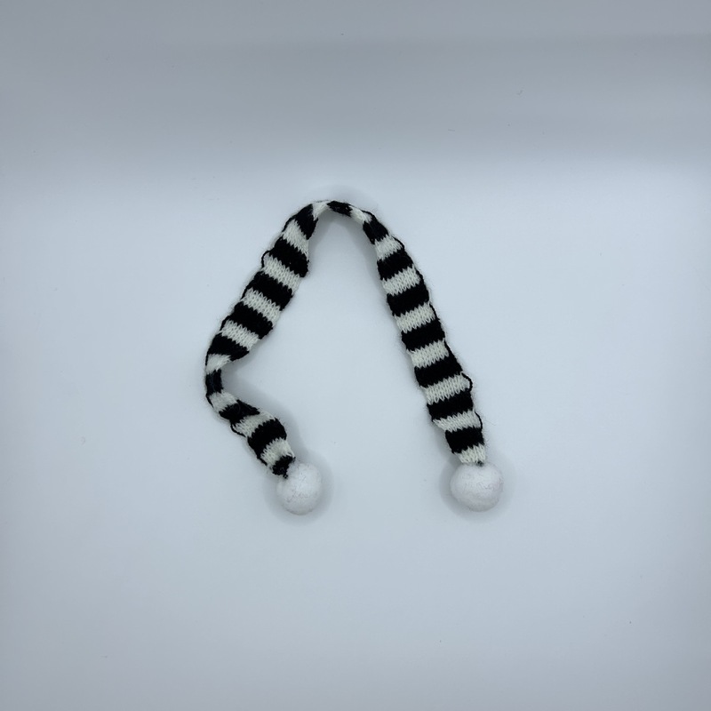 Labubu ベビー服第一世代、第二世代、第三世代 Labubu ブラインドボックス スカーフ アクセサリーは、自虐的なクマの衣装の装飾に適しています。|undefined
