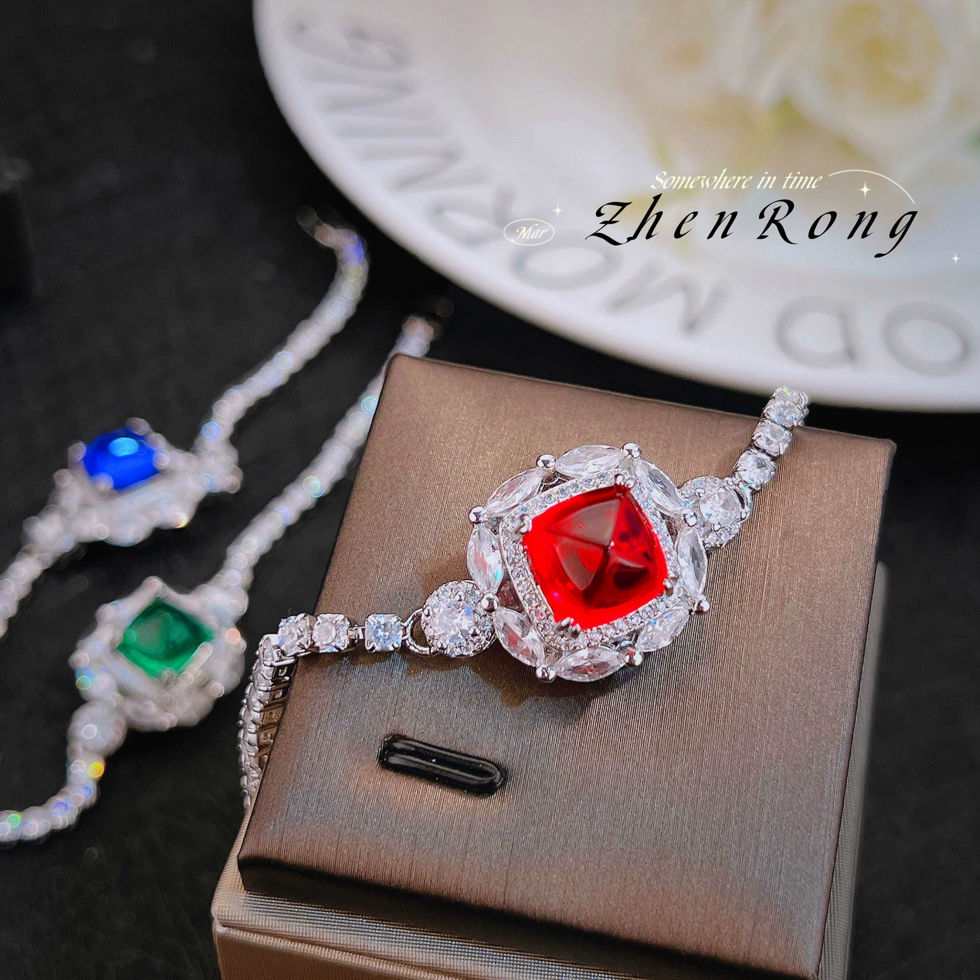 Royal blue diamond, artificial ruby bracelet, city style, light luxury style