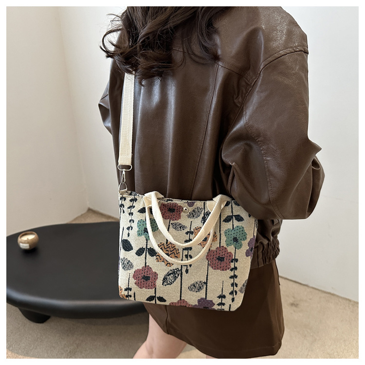 Canvas bag for women 2024 New large-capacity handbag, printed tote bag, niche design, artistic single-shoulder bag for work undefined