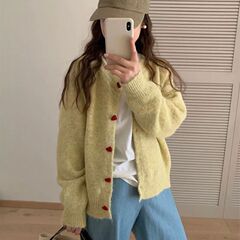 韩系慵懒氛围感穿搭黄色针织衫女春秋宽松软糯开衫爱心扣毛衣外套