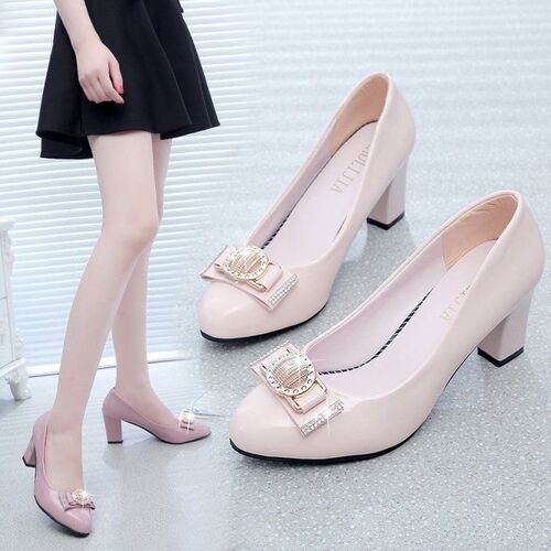 Women's Versatile Work High Heels with Thick and Medium Heels, Spring and Autumn, Bowknot Embellished Patent Leather Nude Color Women's Water Drill Single Leather Shoes