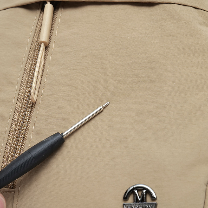 Bolso de pecho de tendencia transfronteriza para mujer multifuncional nuevo bolso de mensajero ligero hilo bordado tendencia mochila deportiva pequeña bolsa diagonal