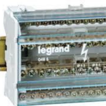 004886     LEGRAND