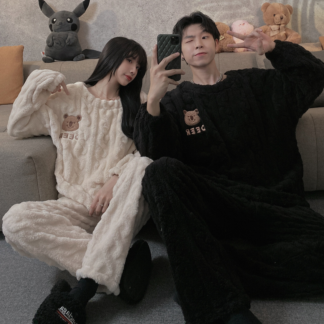 Invierno pareja pijama mujer franela simple color sólido lindo caricatura oso pequeño hombre ropa de casa dos piezas al por mayor