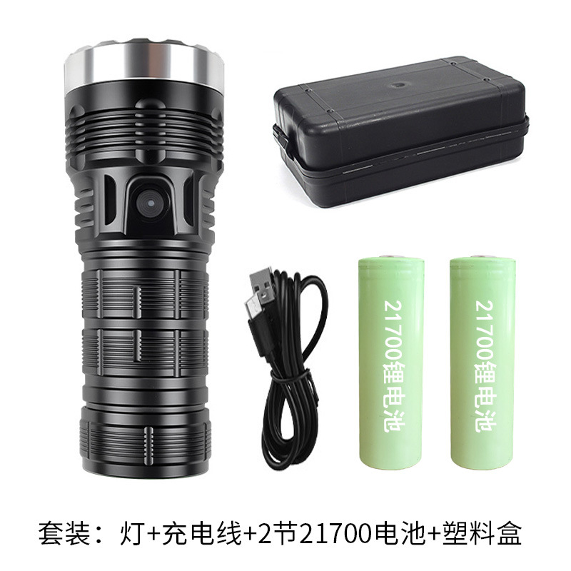 Nueva linterna brillante de alta potencia al aire libre carga de aluminio led prospectos 21700 en un silo de luz ultra brillante